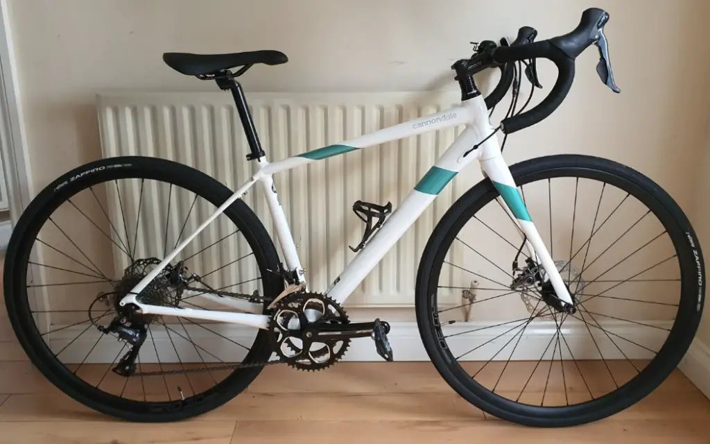 Cannondale Synapse Disc Women close up