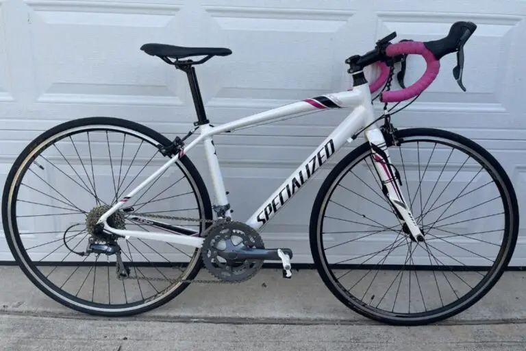 Specialized women dolce with pink tape