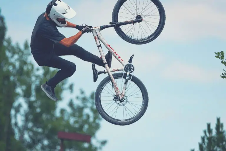 Mountain Bike Jumper