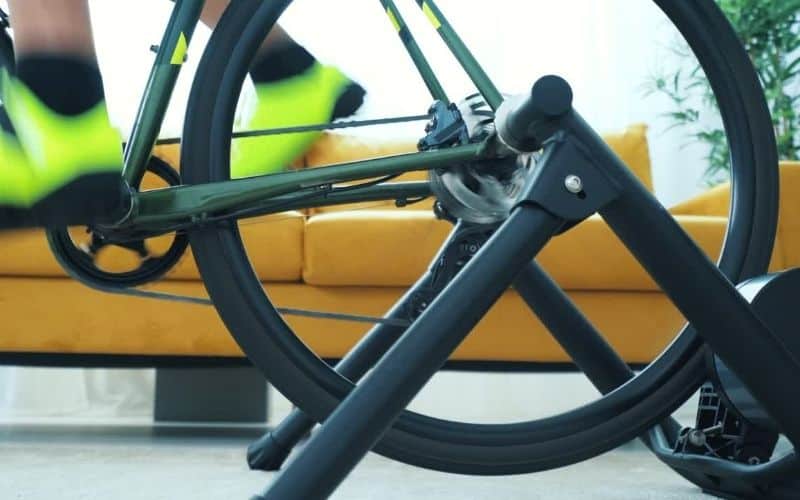 Fluid bike trainer close up