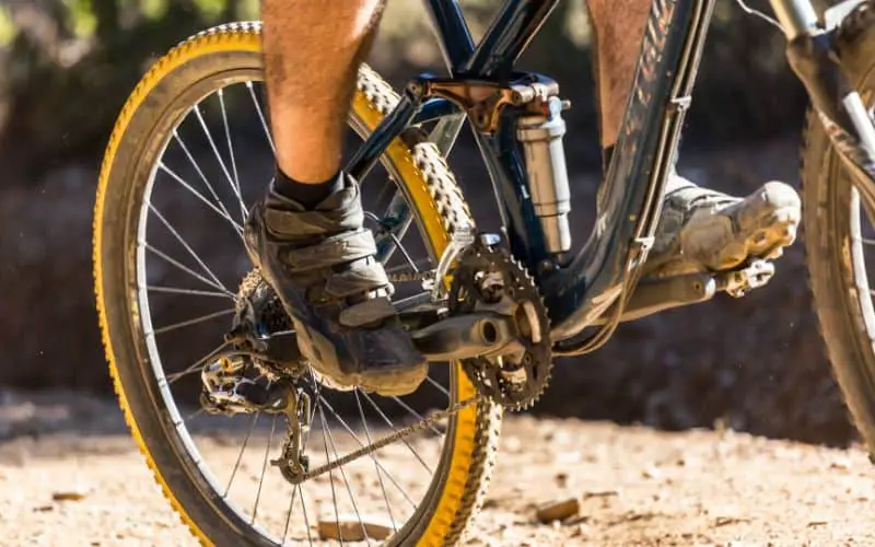 Mountain biking shoes