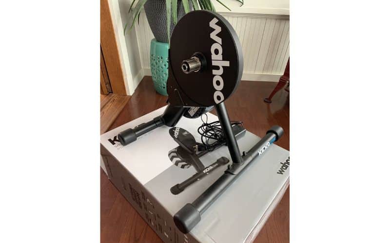 Wahoo KIKCR Core trainer on the box